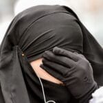 Voile et prières au Québec : ce que la nouvelle loi change pour la diaspora algérienne