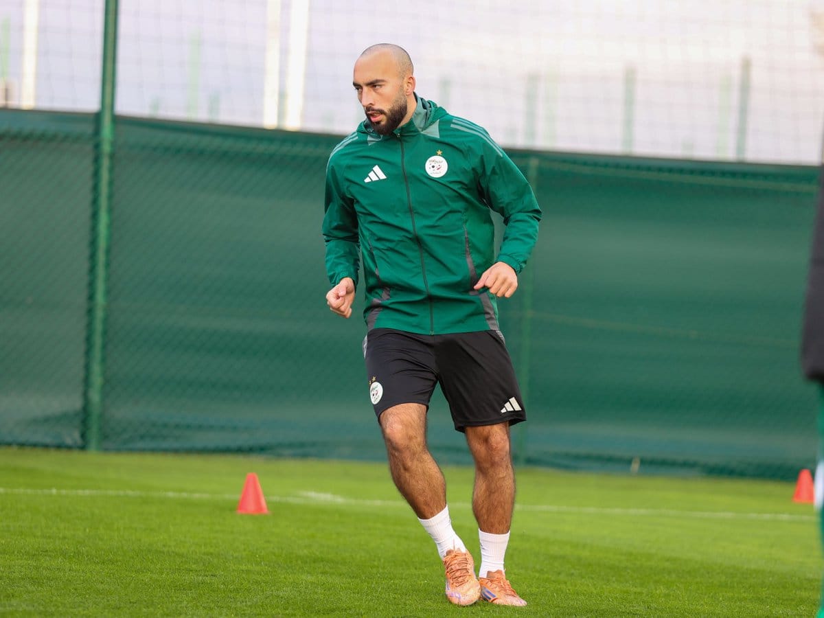 Himad Abdelli joueur algérien kabyle en équipe nationale algérienne de football