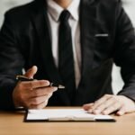 Avocat pour une succession en Algérie quand on vit en France : quand le consulter et combien il coûte